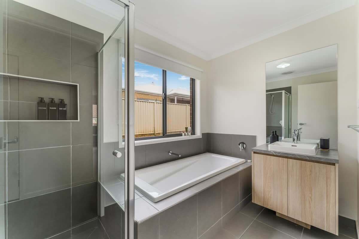 Shower, hair dryer, shampoo
