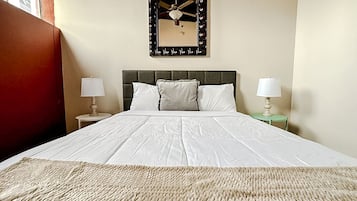 2 bedrooms, desk, free WiFi, bed sheets
