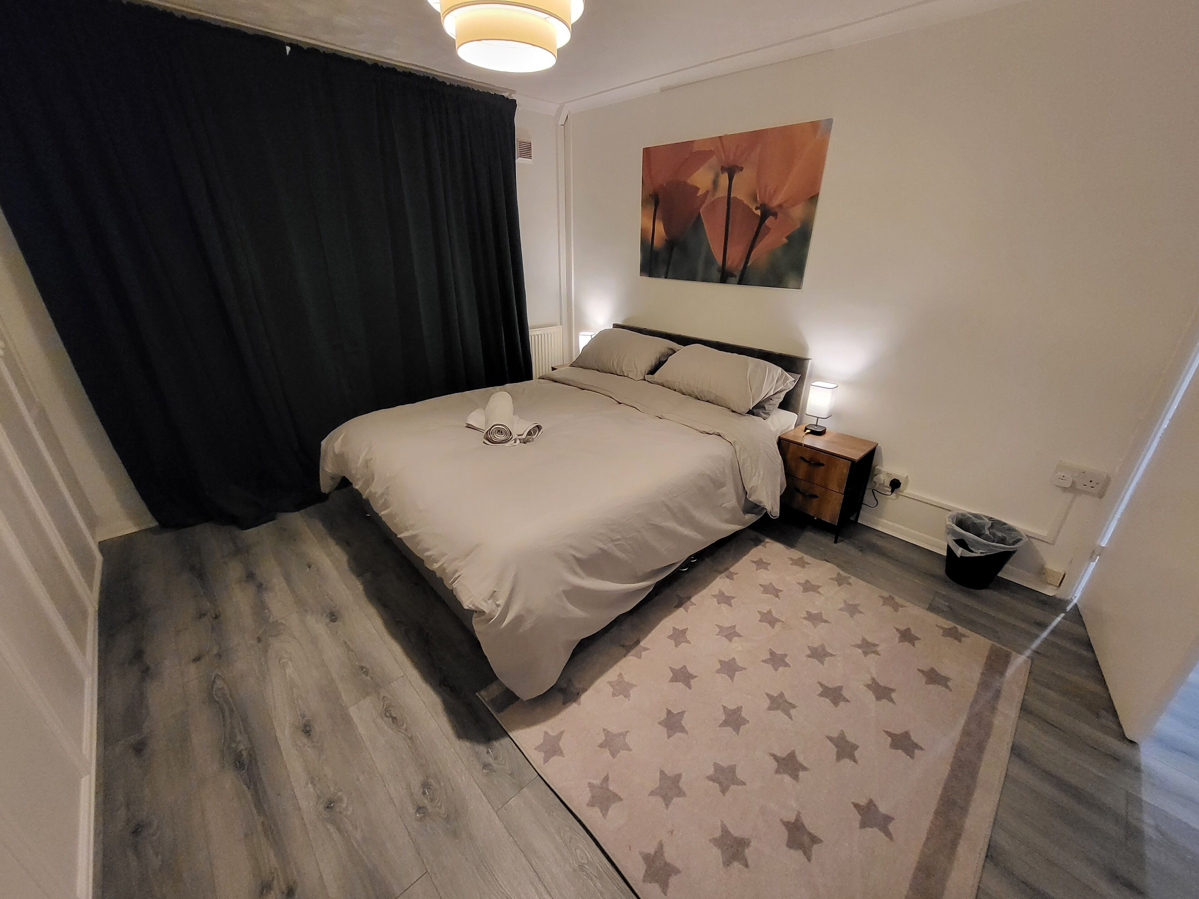 2 bedrooms, iron/ironing board, WiFi, bed sheets