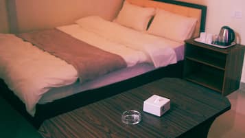 Deluxe Room | 1 bedroom, desk, laptop workspace, free WiFi