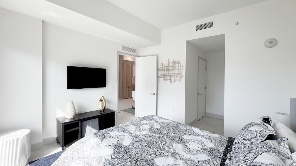 New Luxury 1/1 Br Apartment In Brickell With Parking - Miami, FL
