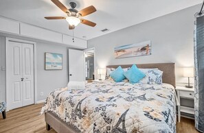 2 habitaciones, escritorio, tabla de planchar con plancha y wifi