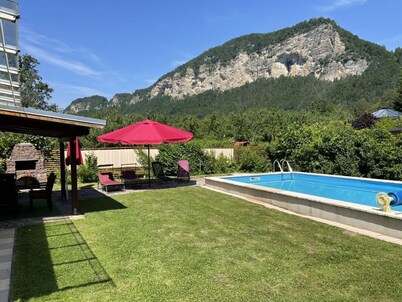 Holiday Home "Haus Linsendorf" with Private Lake Access, Pool & Wi-Fi