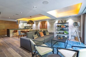 TV, stereo - Lux 2 floor apartment with pool in Condesa (Ciudad de México)