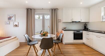 Ferienwohnung "Studio 1 Parkside Apartments" mit Privatterrasse und WLAN