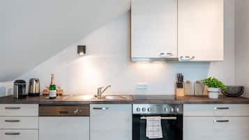 Kühlschrank, Ofen, Herdplatte, Geschirrspüler