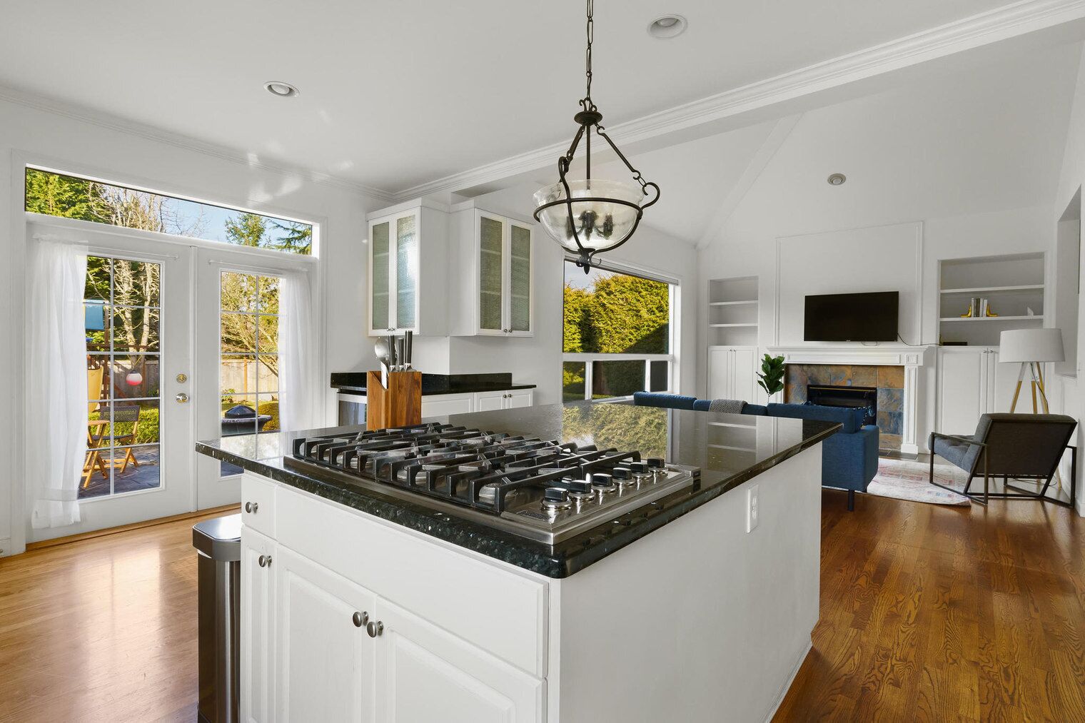 冰箱、微波炉、烤箱、炉灶