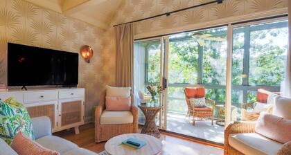 5 Minute Walk to Beach! Screened Porch w/ Forest Views, Wonderful Natural Light & Comfy Seating