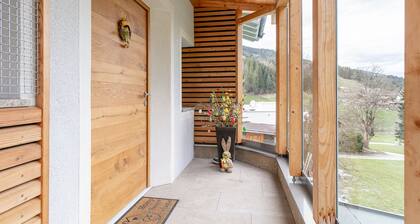 Large apartment near the ski bus
