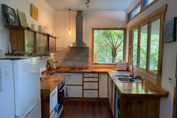 A handy kitchen with most of your needs.