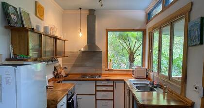 Sweetwater Cottage. A Country Retreat for Lovers of Stillness.