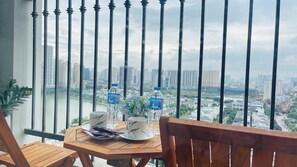 Studio Suite Romantis | Pemandangan danau