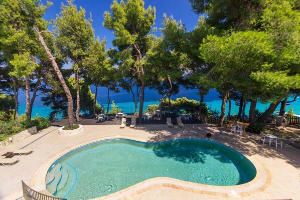 Seasonal outdoor pool - Hotel Evripidis (Kassandra)