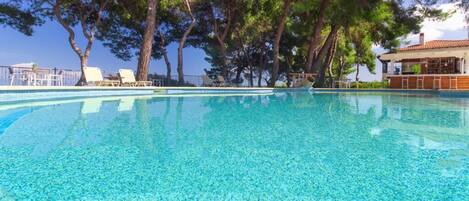 Piscina a l'aire lliure de temporada