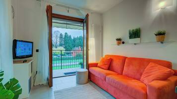 TV màn hình phẳng 21-inch có truyền hình cáp