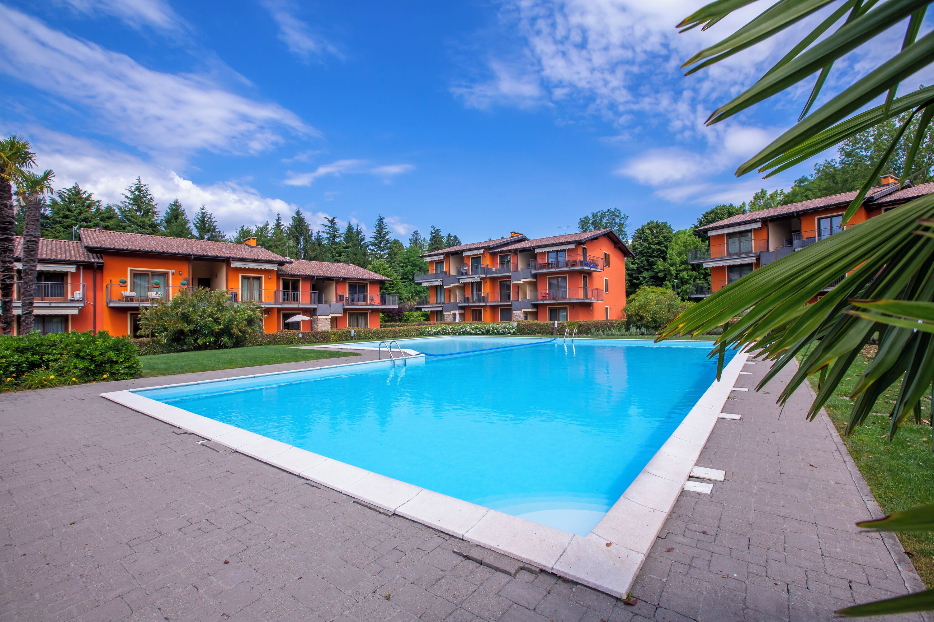 Apartemen Keluarga, beberapa kamar (Lenni Apart. Swimming Pool and lake) | Kolam renang | Kolam renang outdoor musiman