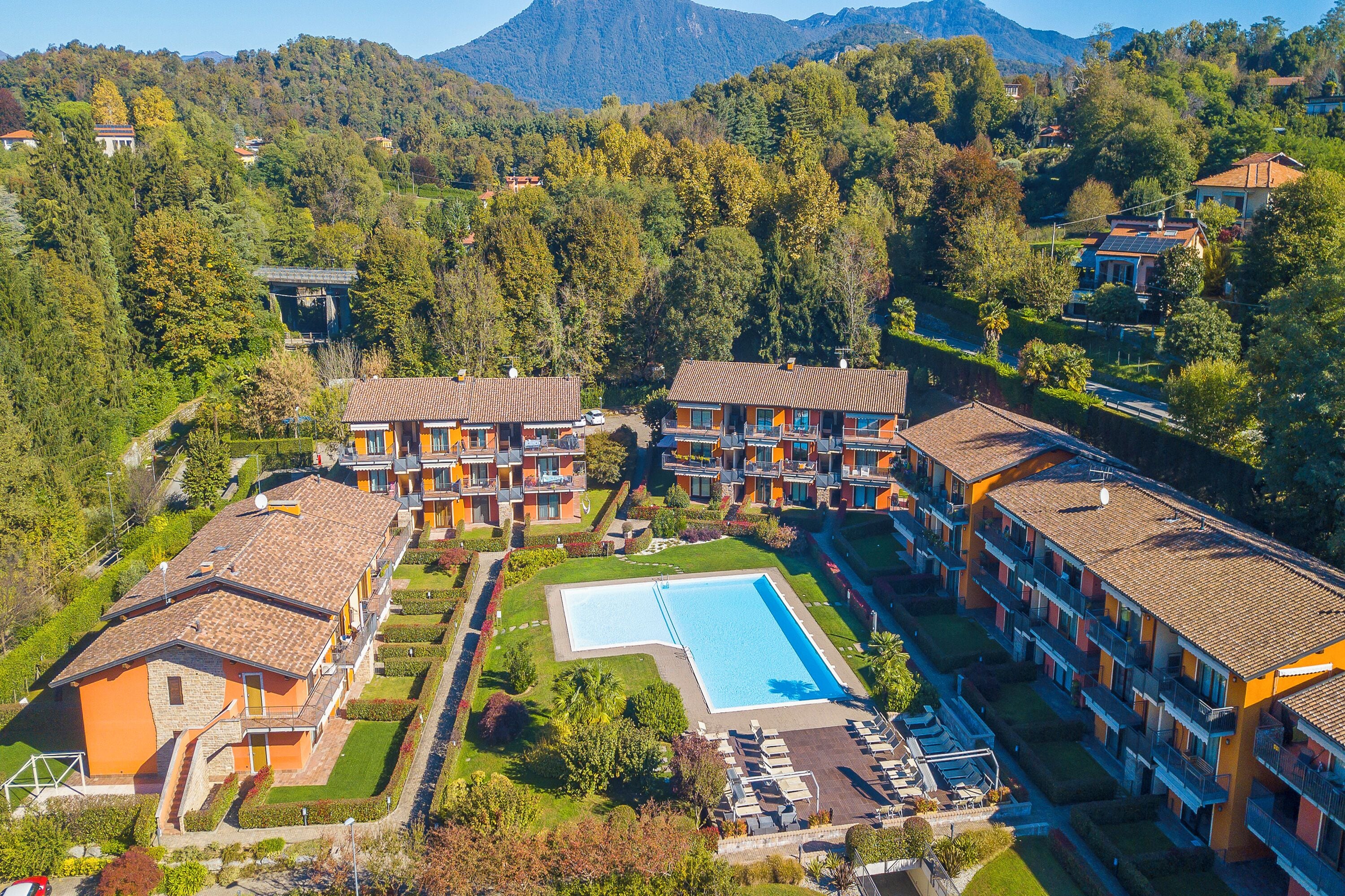 Apartamento familiar, varias habitaciones (Lenni Apart. Swimming Pool and lake) | Exterior