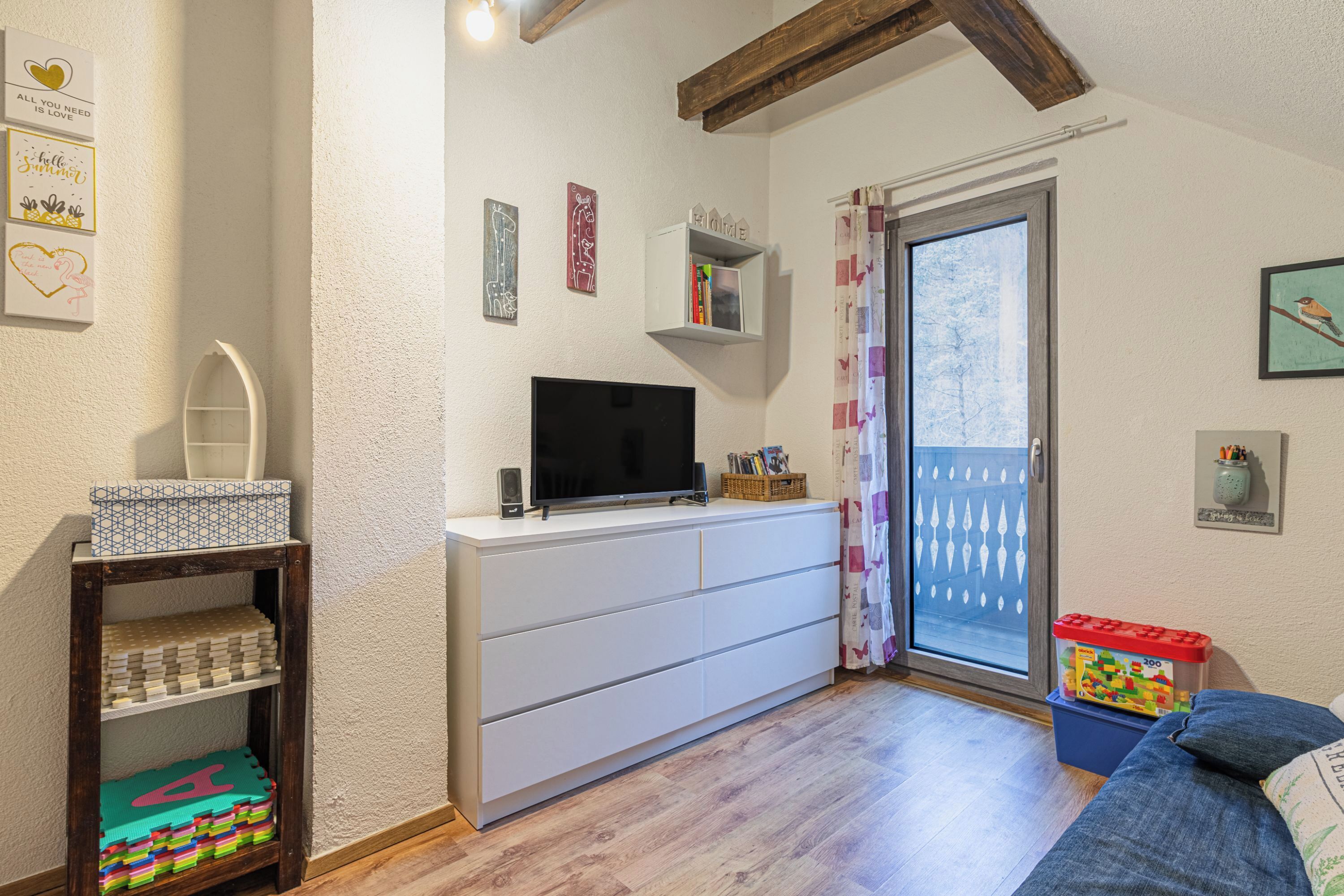 Family House, Multiple Bedrooms (Alpine House Naturalina) | Living area | 21-inch flat-screen TV with digital channels, TV