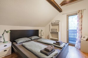 2 bedrooms, free WiFi, bed sheets - Alpine House Naturalina (Tolmin)