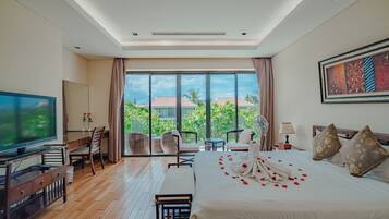 Deluxe Villa | 2 bedrooms, minibar, in-room safe, individually decorated