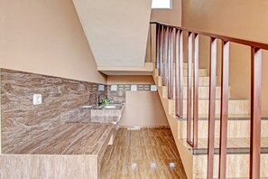 Shared kitchen facilities - OYO Life 93497 Griya Kost Rr (Salatiga)