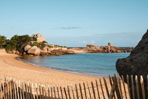 Beach - Vue mer Exceptionnelle. Accès Direct à la Plage et au Sentier des Douaniers (Perros-Guirec)