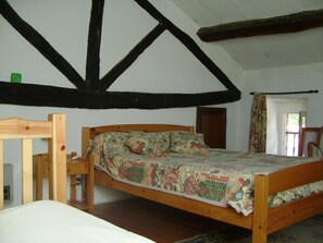 2 bedrooms, iron/ironing board, travel crib