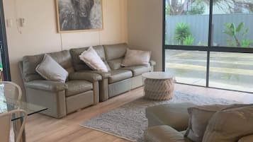 Télévision à écran plat