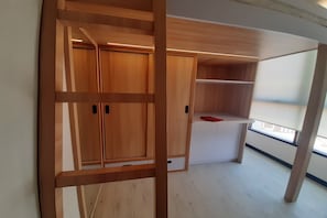 Chambre Simple Deluxe | Bureau, Wi-Fi gratuit, draps fournis