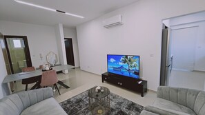TV - STAY Cosmo City Suite 403 (Nicosia)