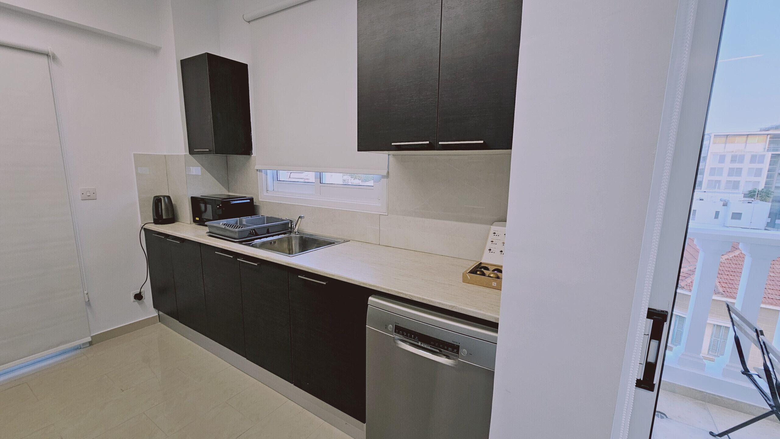 Kühlschrank, Mikrowelle, Ofen, Geschirrspüler