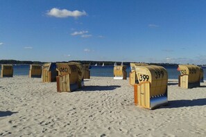 Beach nearby - Holiday apartment Kunsthues Laboe (Laboe)