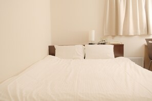 Habitación estándar doble | 1 dormitorio, edredones de plumas, escritorio
