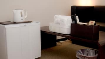 豪華雙人房 | 羽絨被、書桌、手提電腦工作空間、免費 Wi-Fi