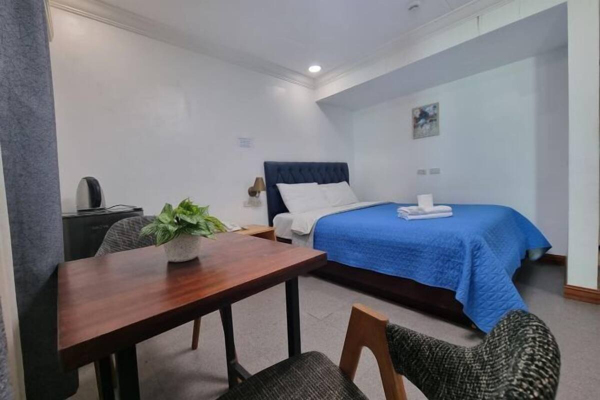 Desk, free WiFi, bed sheets