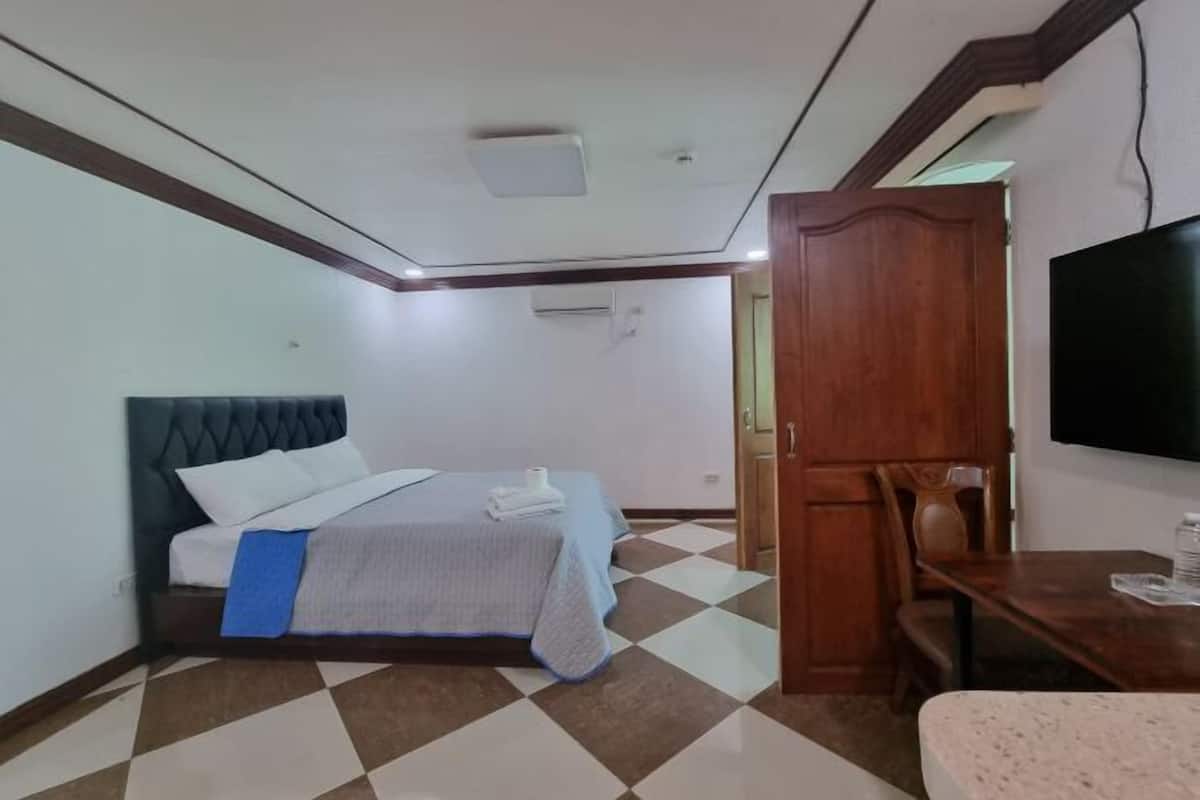 Desk, free WiFi, bed sheets