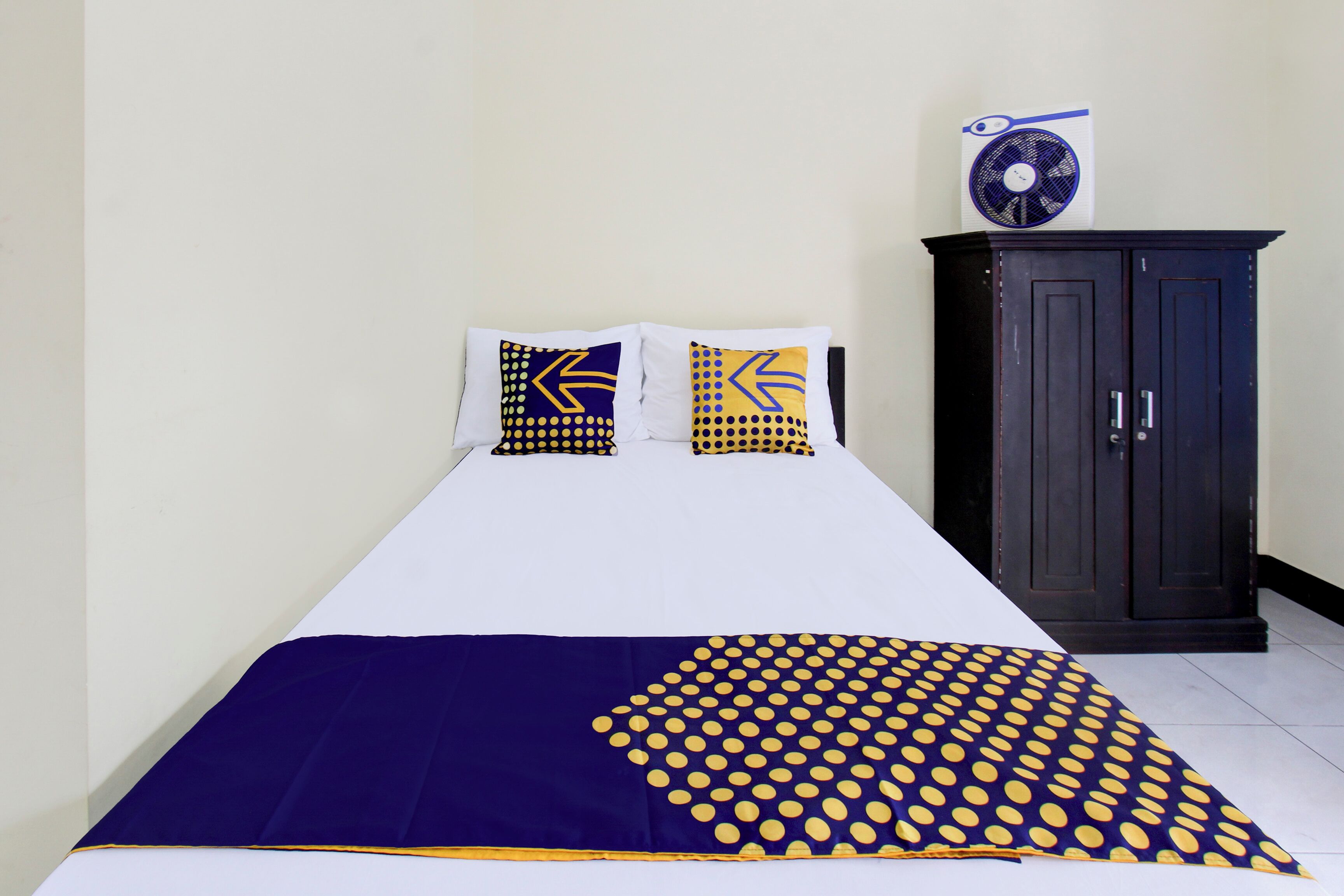 Quarto casal standard | Escrivaninha, Wi-Fi de cortesia, roupa de cama
