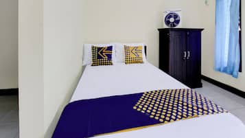 Habitación estándar doble | Escritorio, wifi gratis, ropa de cama