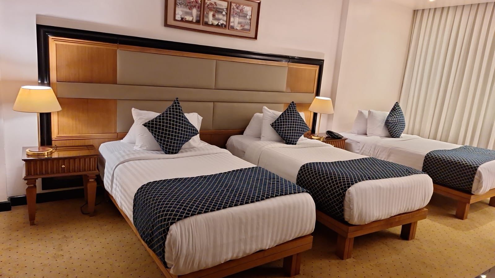 Basic Triple Room | Soundproofing, free WiFi, bed sheets