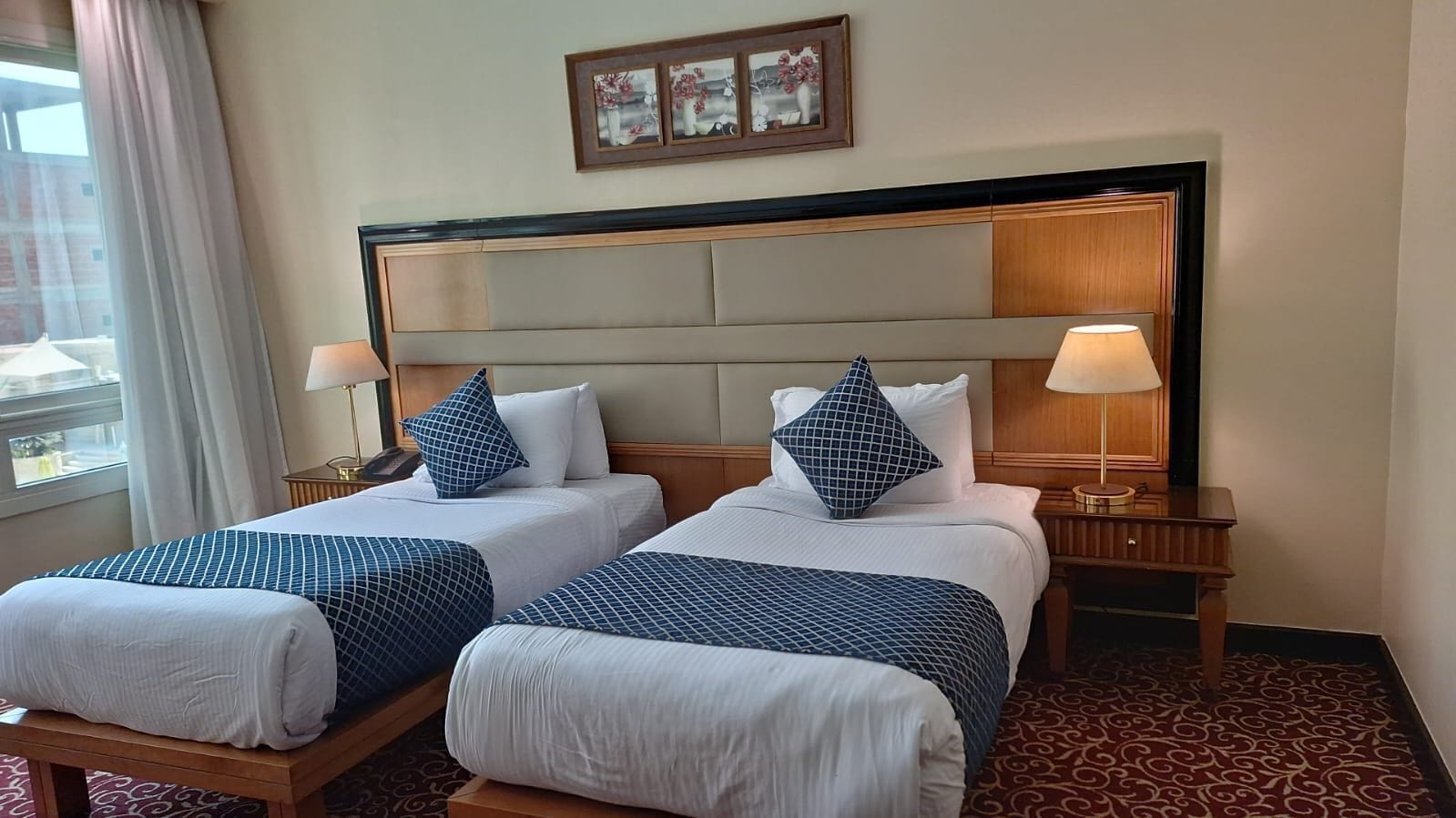 Lydisolert, wi-fi (inkludert) og sengetøy