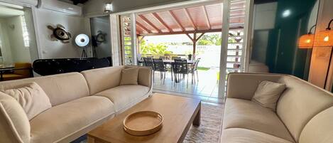 Family Villa | Living area