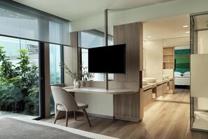 6 slaapkamers, een strijkplank/strijkijzer, reisbedje, gratis wifi