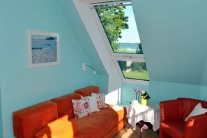 Smart TV, fireplace, DVD player, books - Holiday home Crane Coast (Kinnbackenhagen)