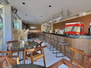 Bar (en la propiedad)
