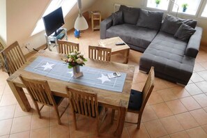 Tv, dvd-spelare och en stereo