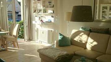 Smart TV, DVD player