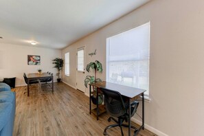 Interior - Cozy Spacious Corporate Housing 4 BR|2.5 Bath|Loft|Office|Near Tesla (Austin)