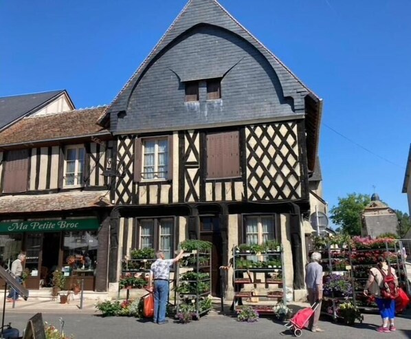 Exterior - Grand Loft Studio Bien Équipé a 2 Minutes de Centre Ville (Aubigny-sur-Nère)