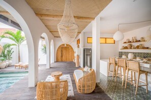 Villa, 3 chambres, fumeurs, piscine privée | Restauration