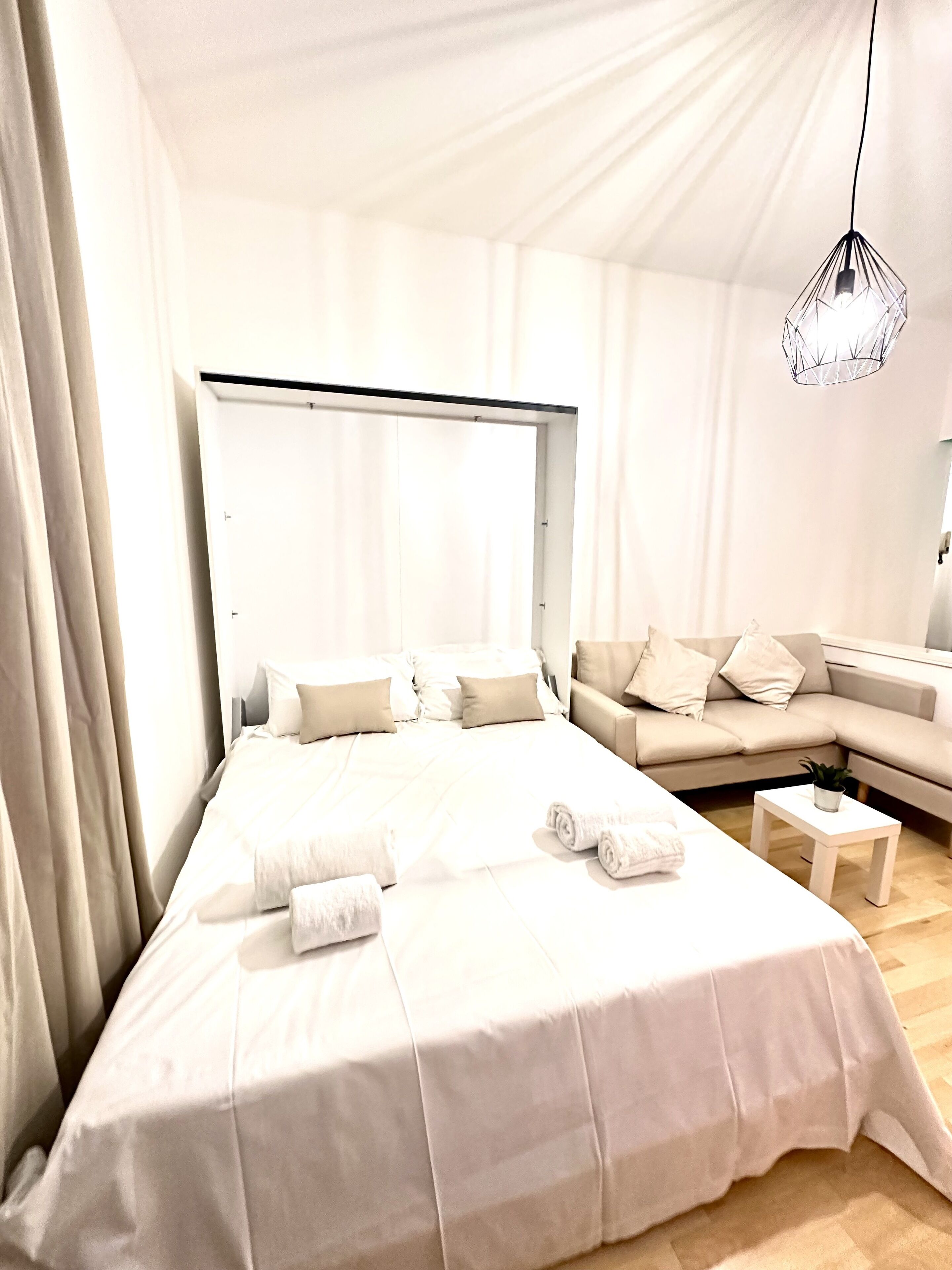 1 slaapkamer, een strijkplank/strijkijzer, wifi, beddengoed